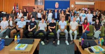 Општина Врбас наградила најбоље ученике
